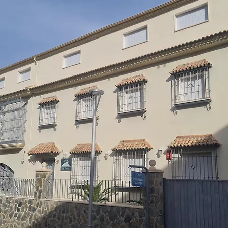 La Tinosa Hostel *
