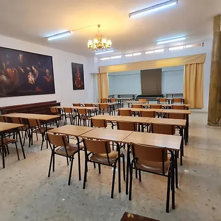La Tinosa Hostel *
